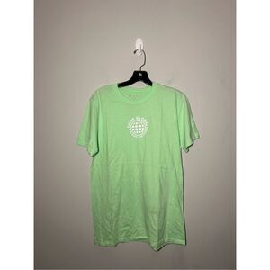 ‼️Sale‼️ Urban outfitters think global tee shirt size medium C29-4